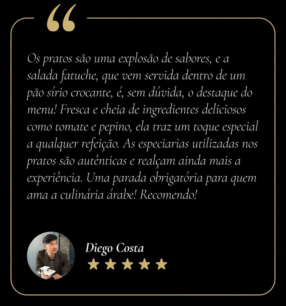 Avaliação de cliente elogiando a comida e o atendimento